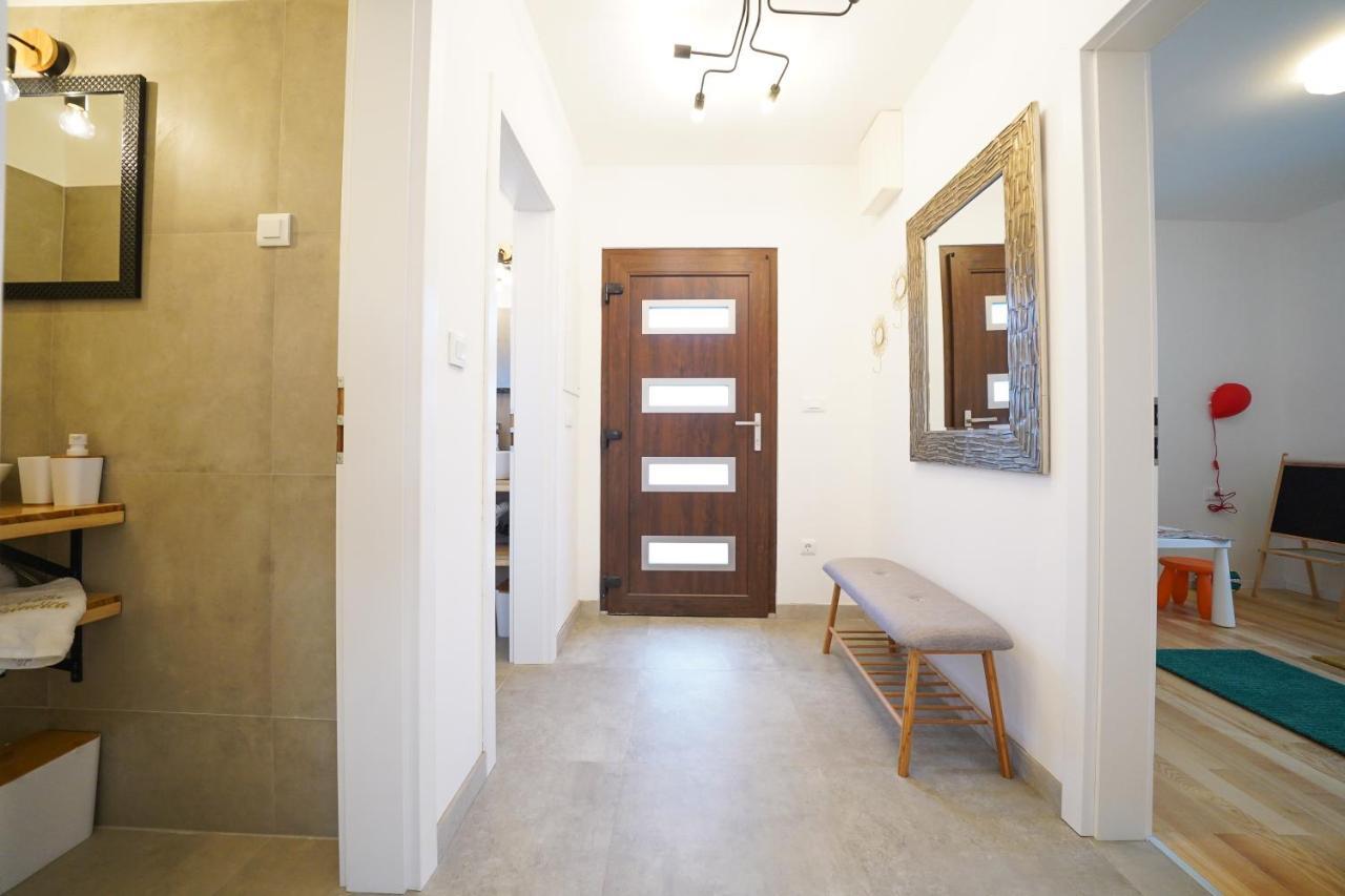 Villa Suncica With Heated Pool, Jacuzzi And Bikes Near Zadar Sukošan Exteriör bild