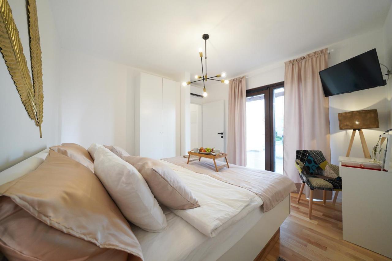 Villa Suncica With Heated Pool, Jacuzzi And Bikes Near Zadar Sukošan Exteriör bild